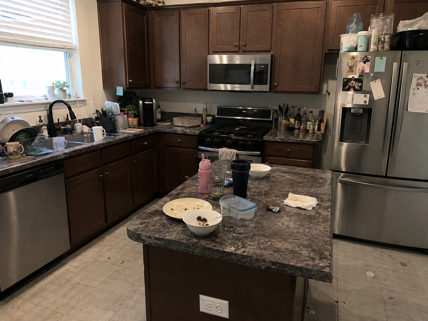 Kitchen before cleaning